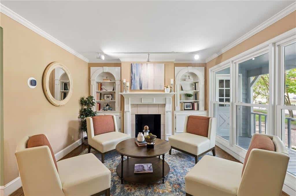 Listing photo 6
