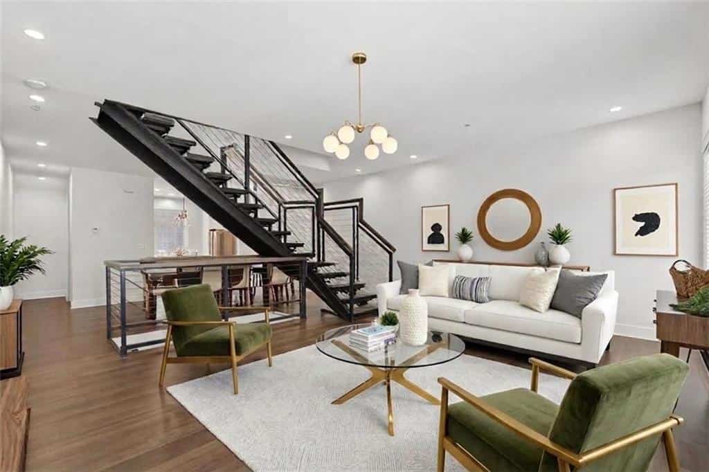 Listing photo 6