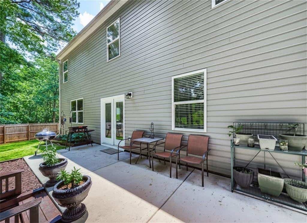 Listing photo 6