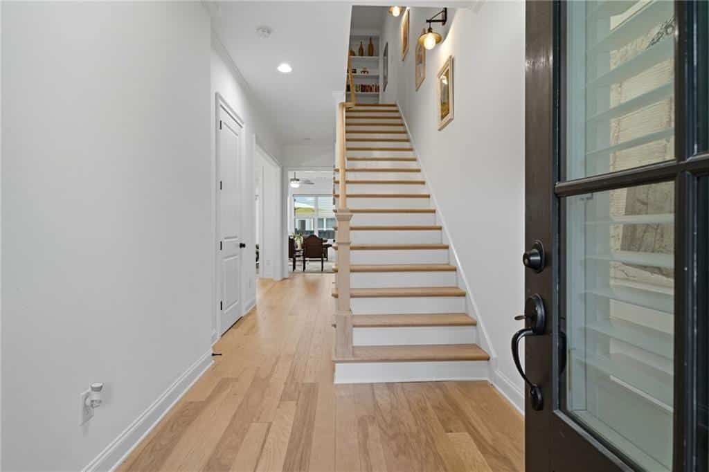 Listing photo 6