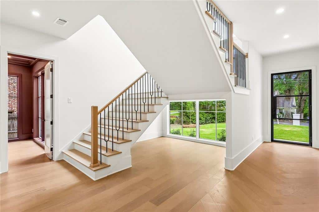 Listing photo 6