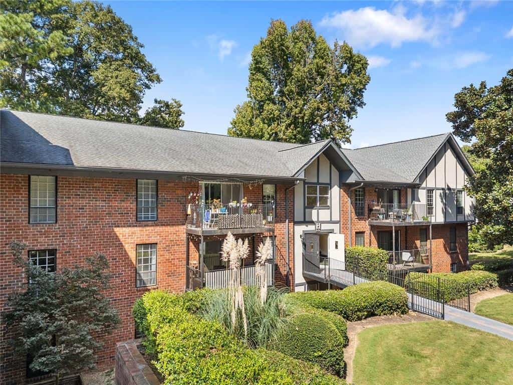 6851 Roswell Road H28 #H28, Sandy Springs, GA 30328