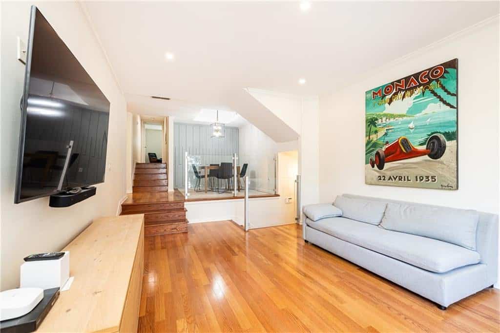 Listing photo 6