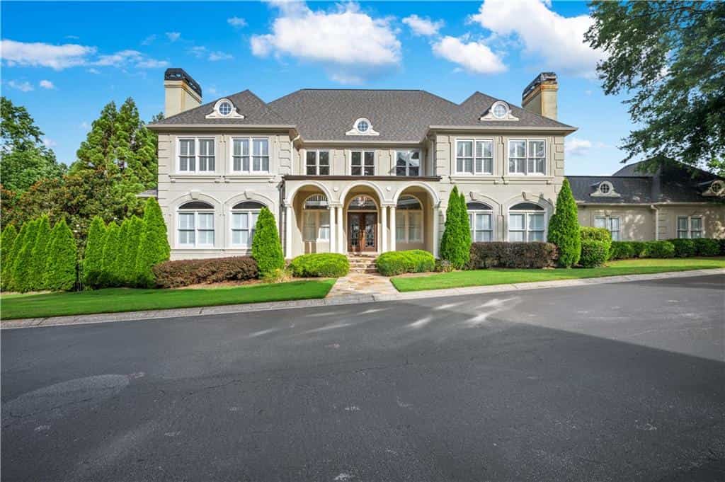 2204 Iron Gate Drive SE, Smyrna, GA 30080