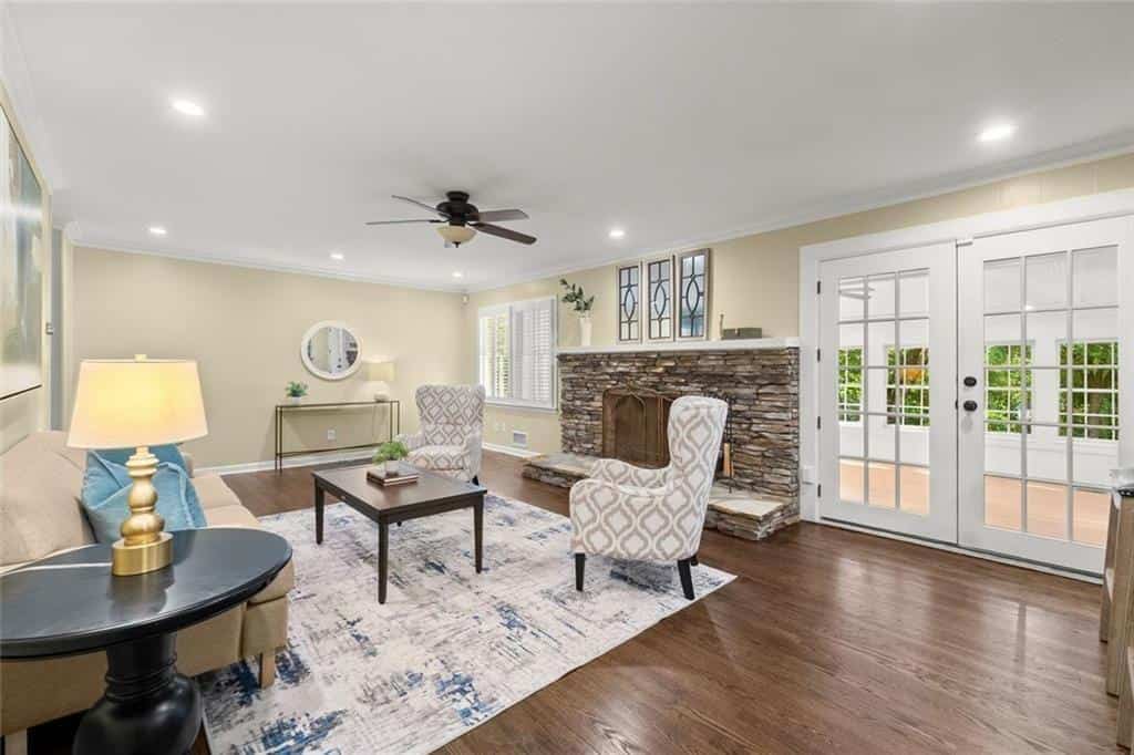 Listing photo 4