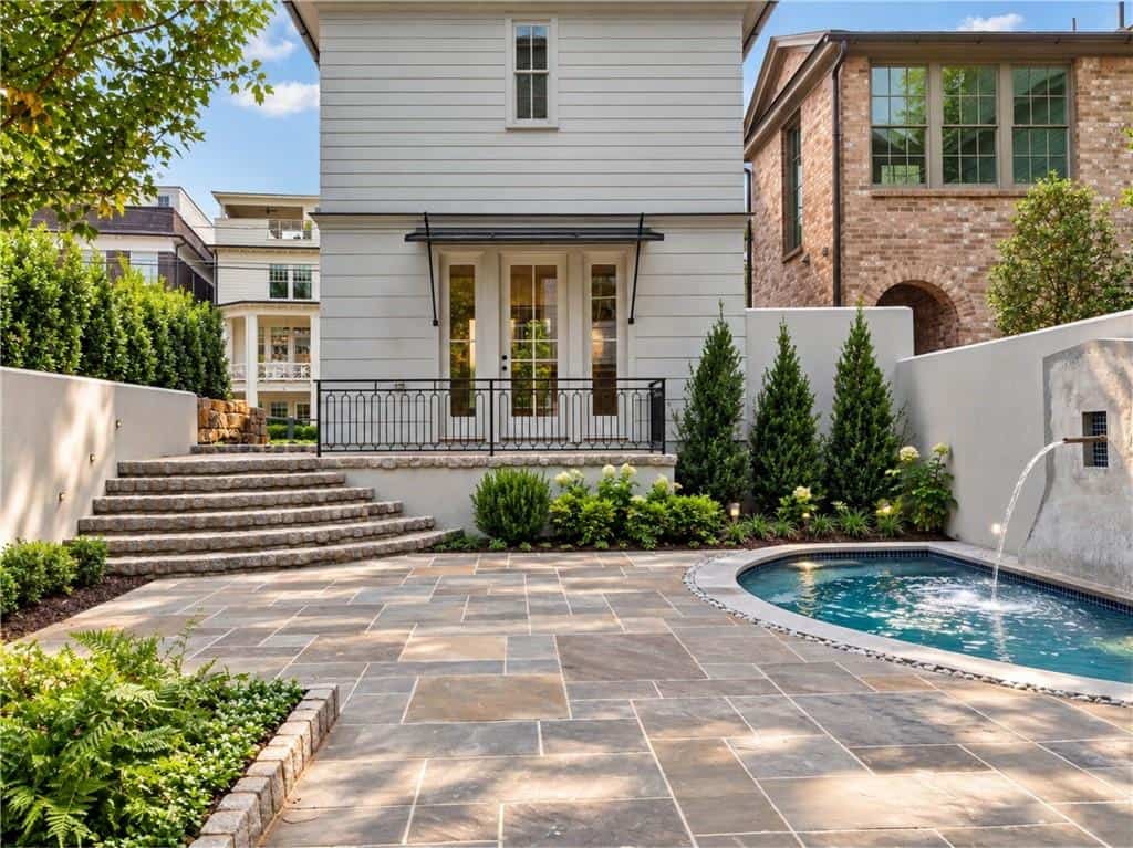 87 Sheridan Drive, Atlanta, GA 30305