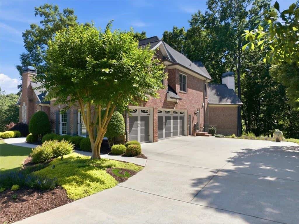 Listing photo 6