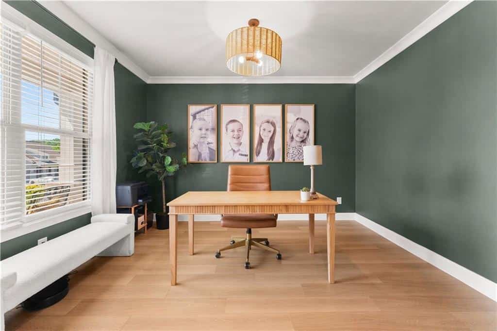 Listing photo 6