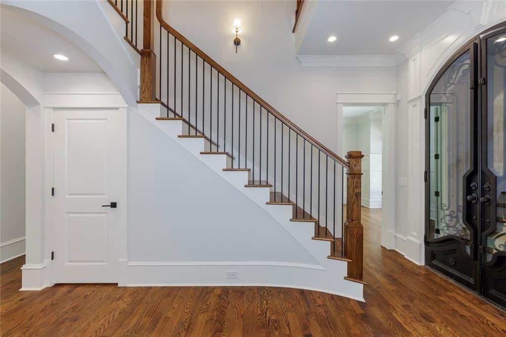 Listing photo 6