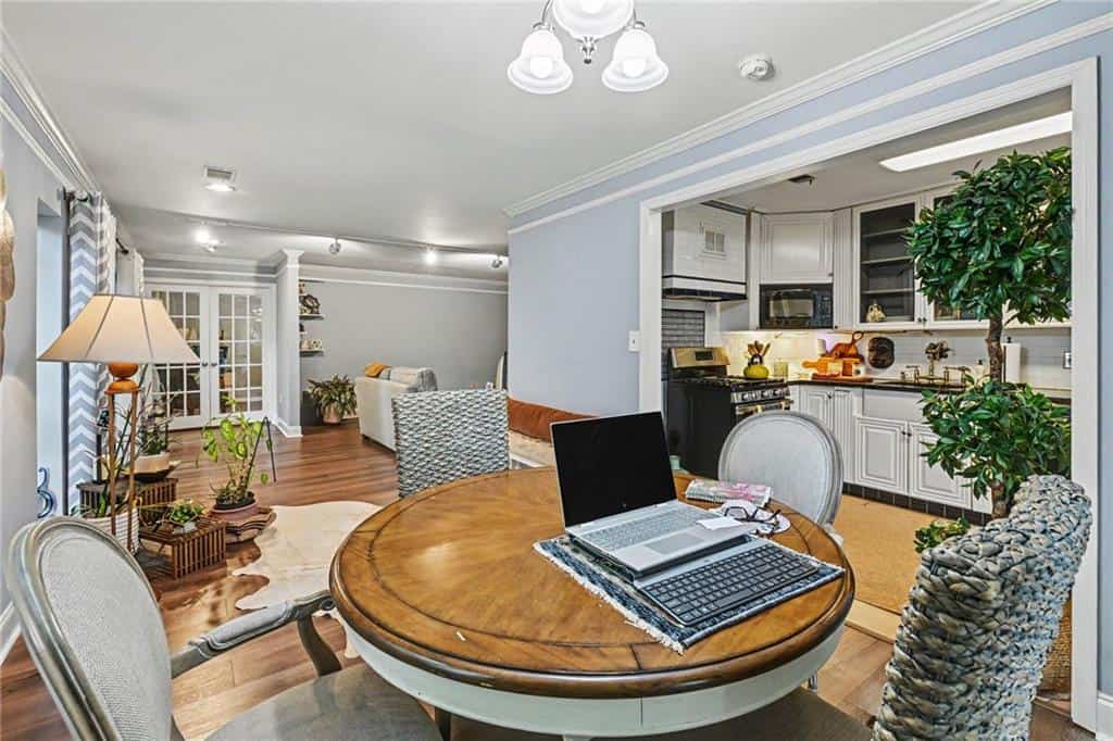 Listing photo 6