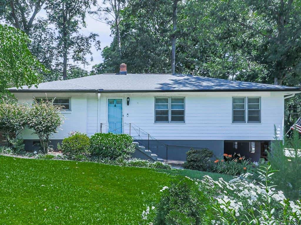 1043 Oakdale Drive SE, Smyrna, GA 30080