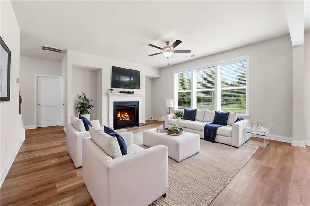 Listing photo 6