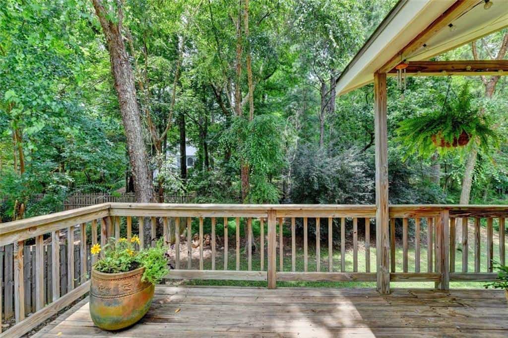 Listing photo 6