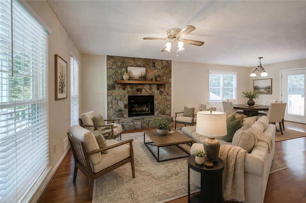 Listing photo 6