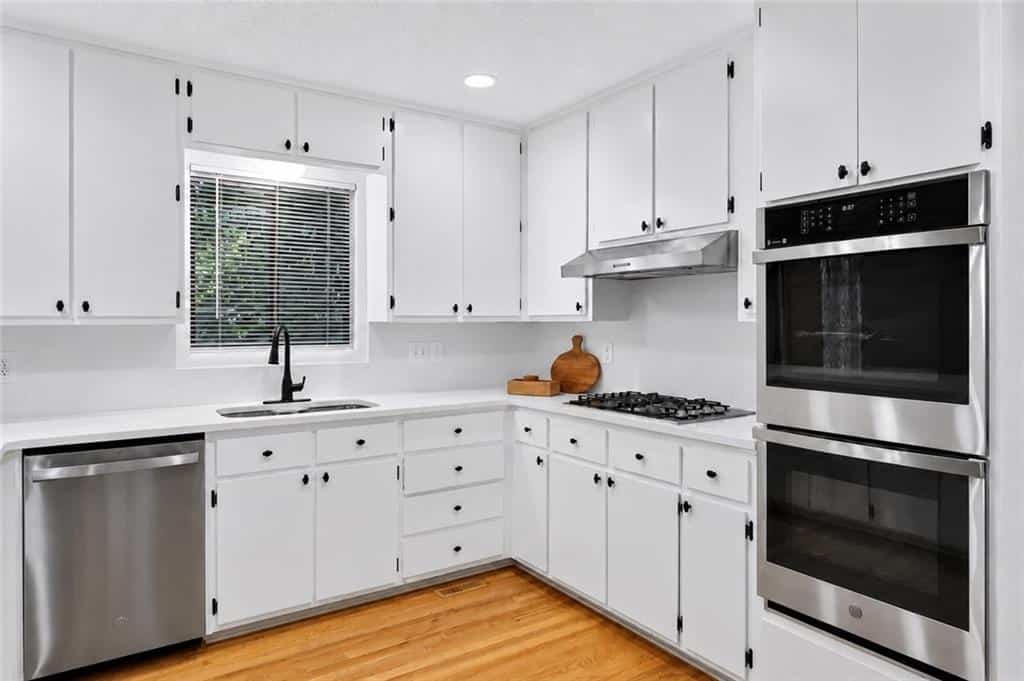 Listing photo 6