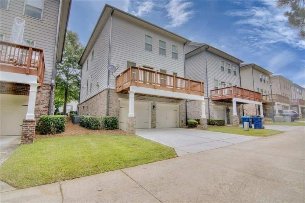 Listing photo 6