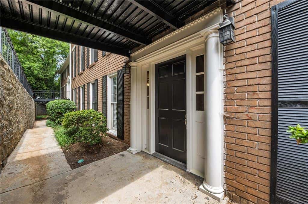Listing photo 6