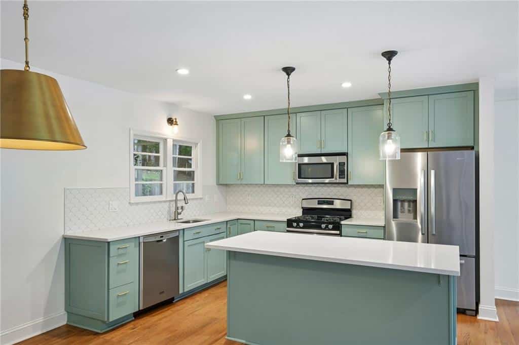 Listing photo 6