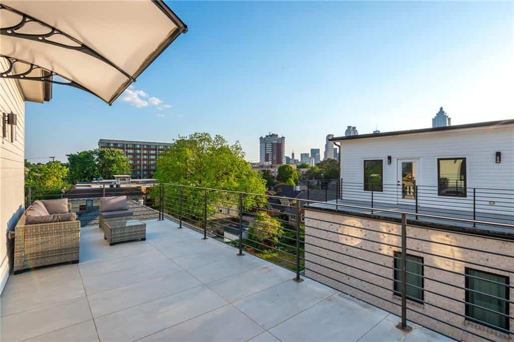 Listing photo 6