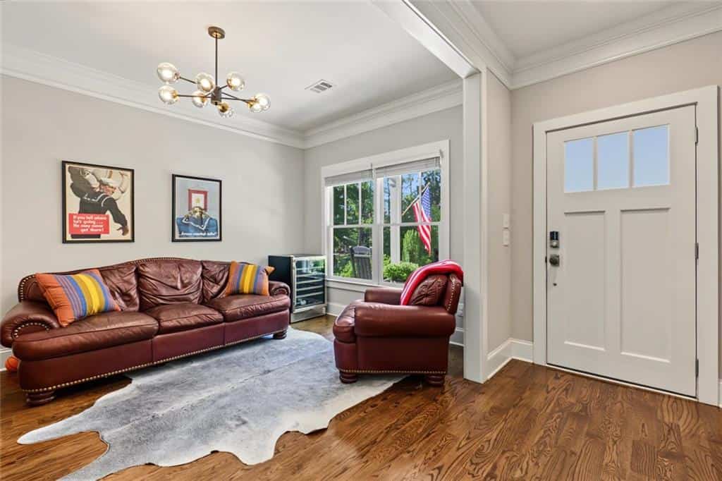 Listing photo 6
