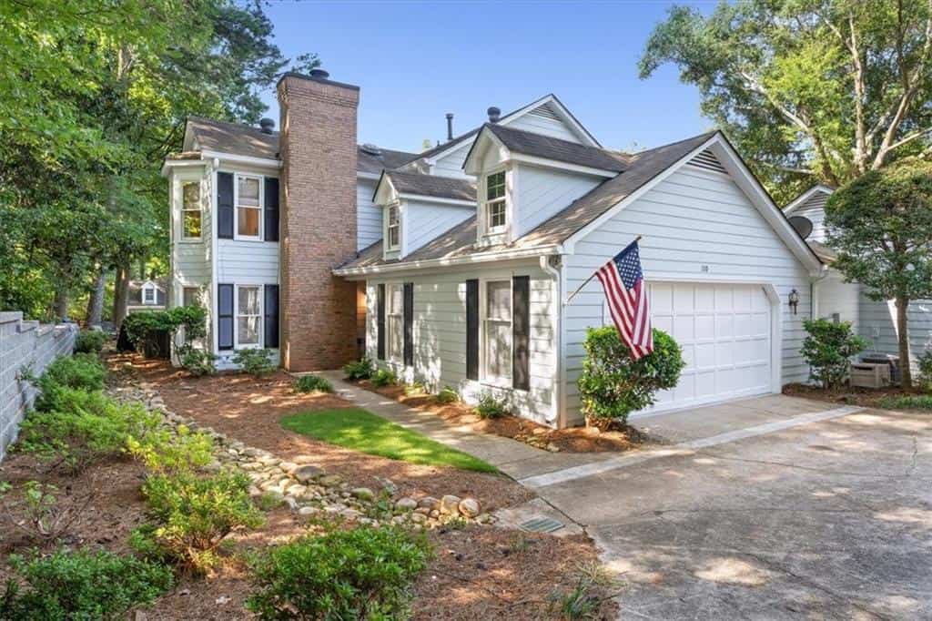110 Great Oaks Lane, Roswell, GA 30075