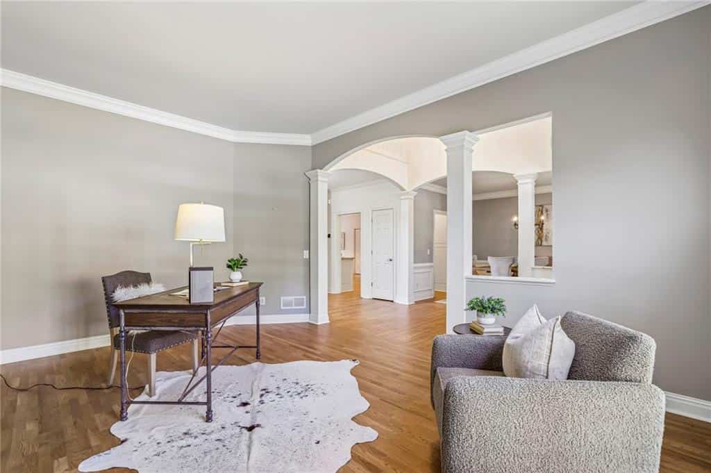 Listing photo 6