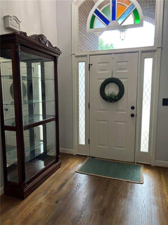 Listing photo 3