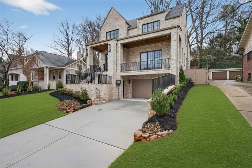 Listing photo 3