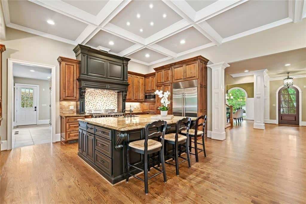 Listing photo 6