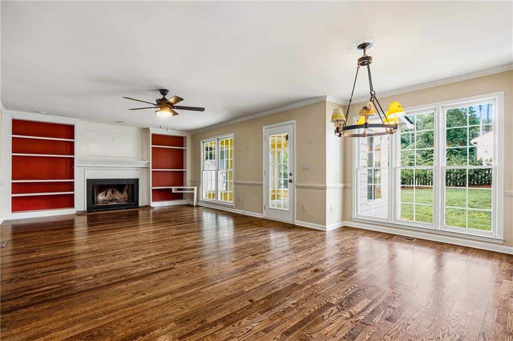 Listing photo 3