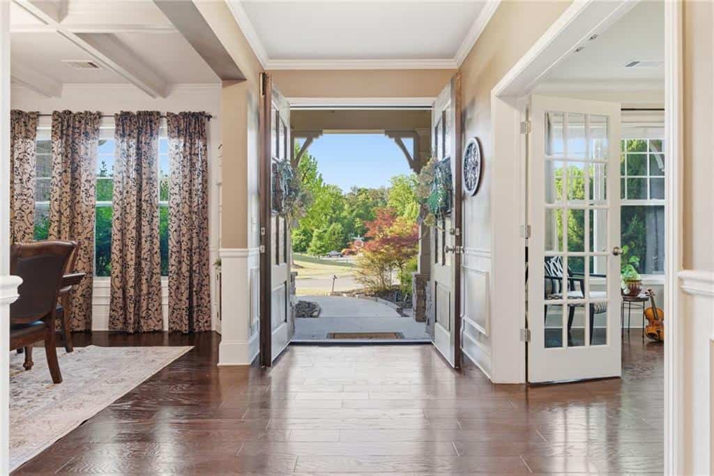 Listing photo 6