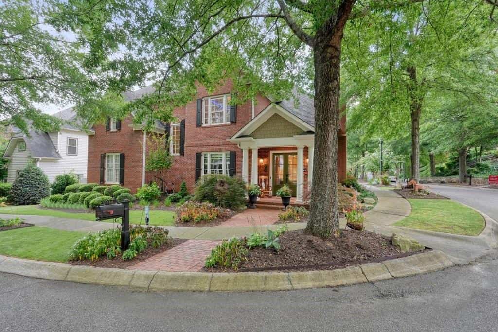 1451 Hedgewood Lane NW, Kennesaw, GA 30152