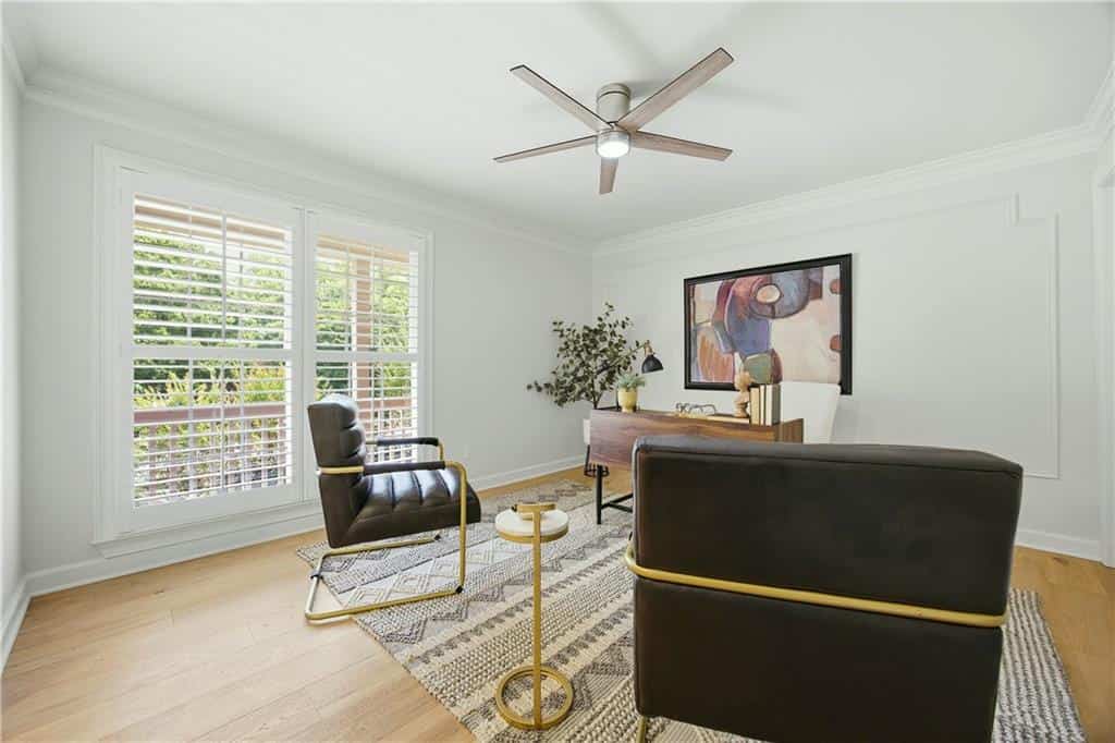 Listing photo 6