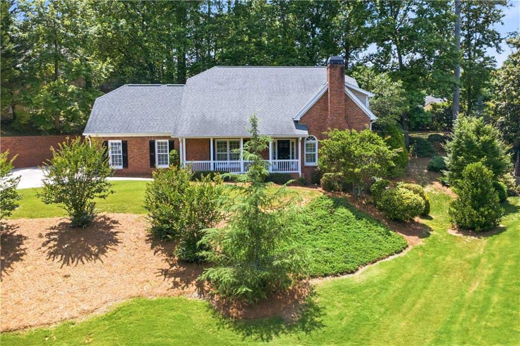 1390 Tennis Court Place, Roswell, GA 30075