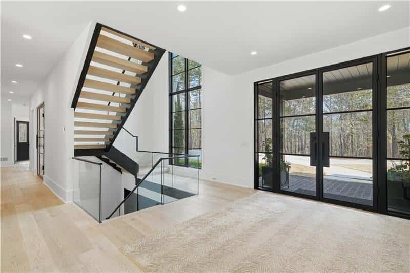 Listing photo 6