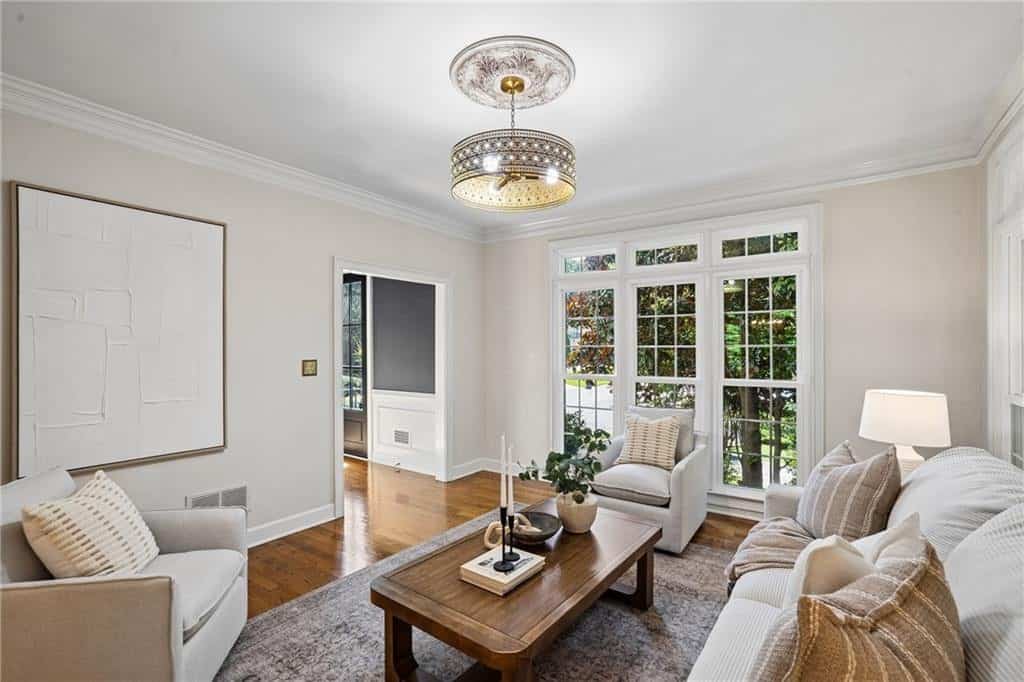 Listing photo 6