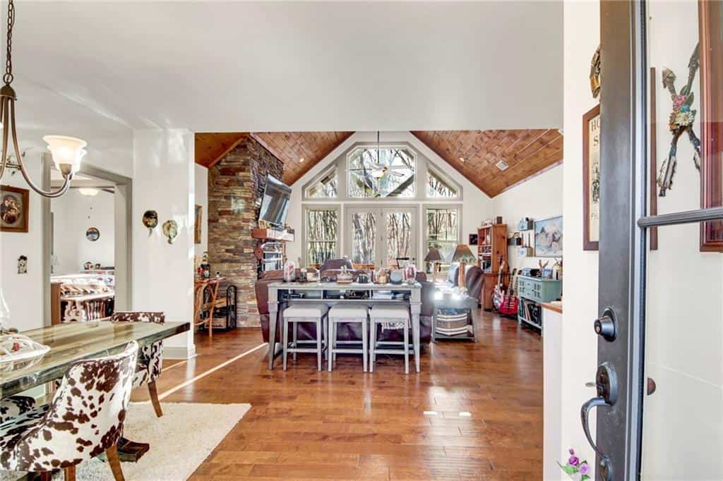 Listing photo 6