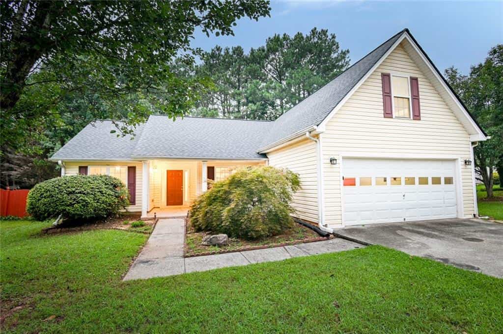 Listing photo 6