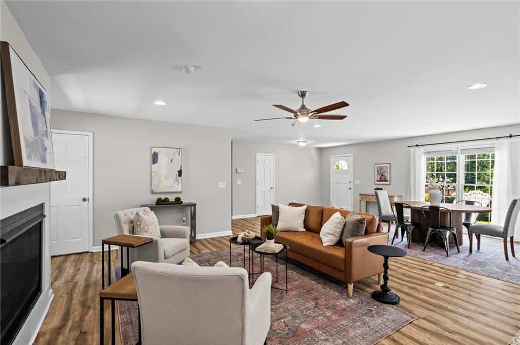 Listing photo 6