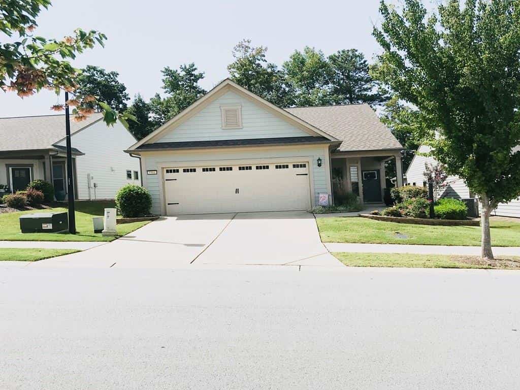Hoschton, GA 30548