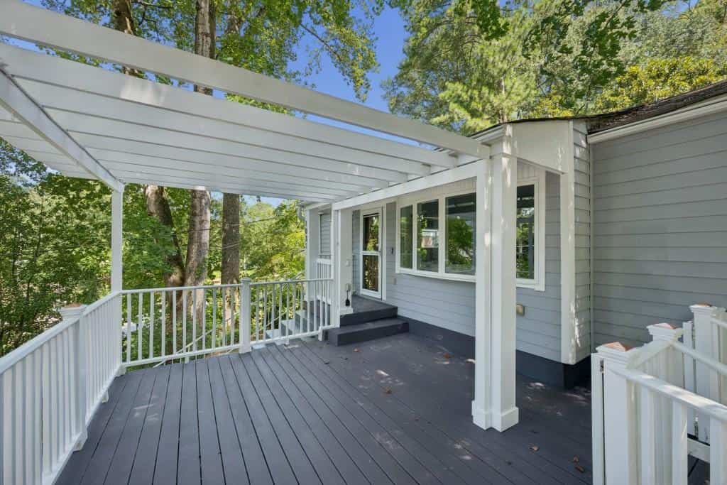 Listing photo 6