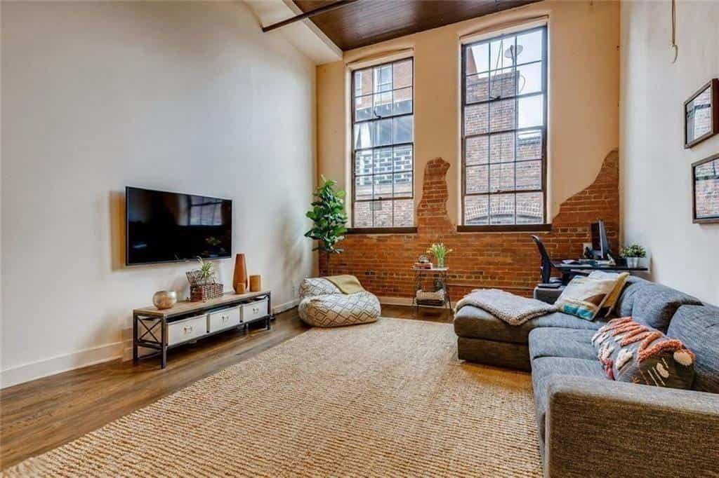 Listing photo 6