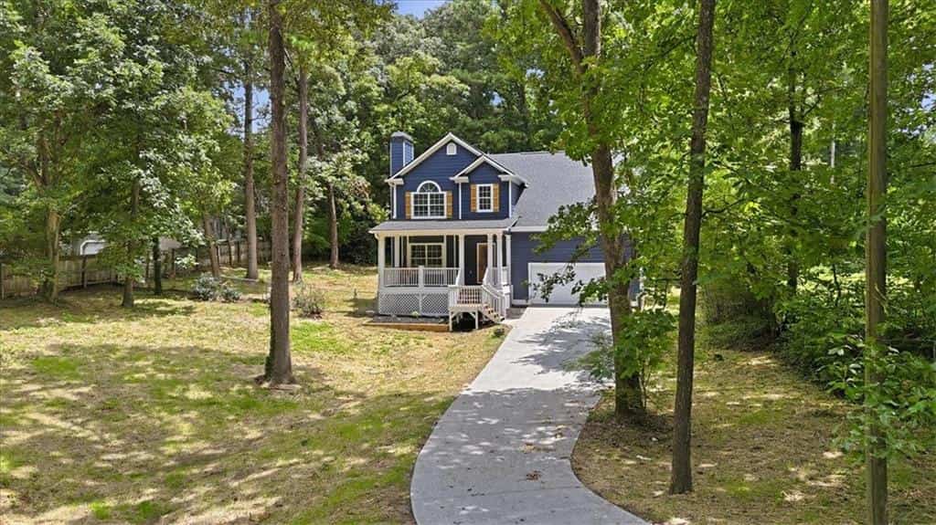 Listing photo 3
