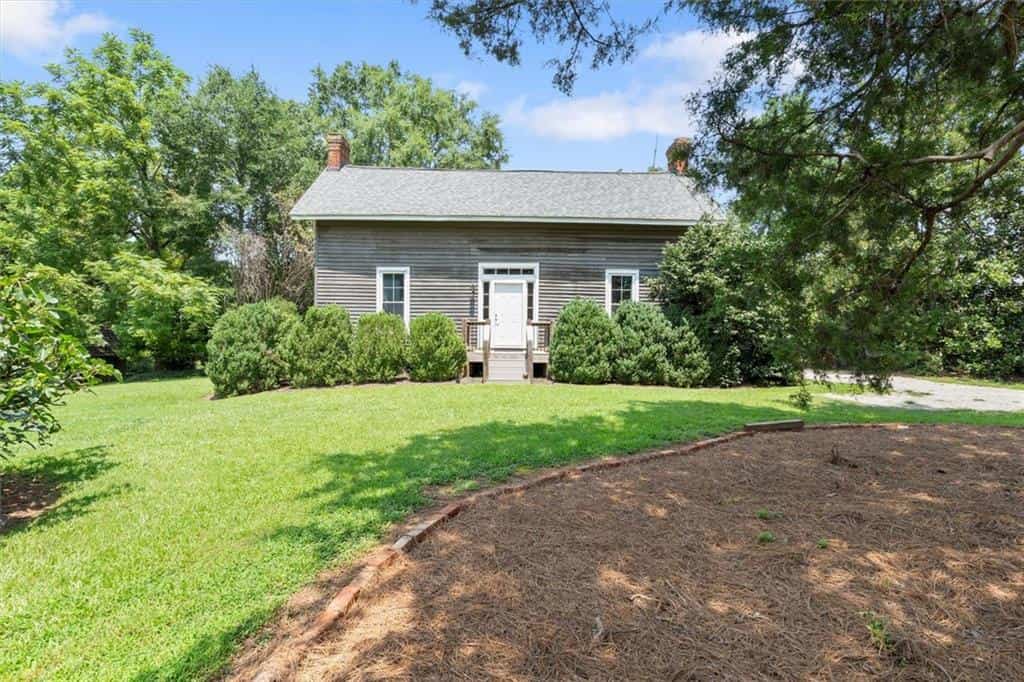 Listing photo 6