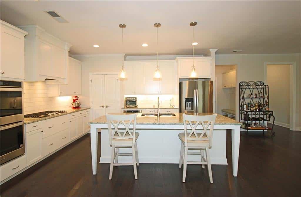 Listing photo 6