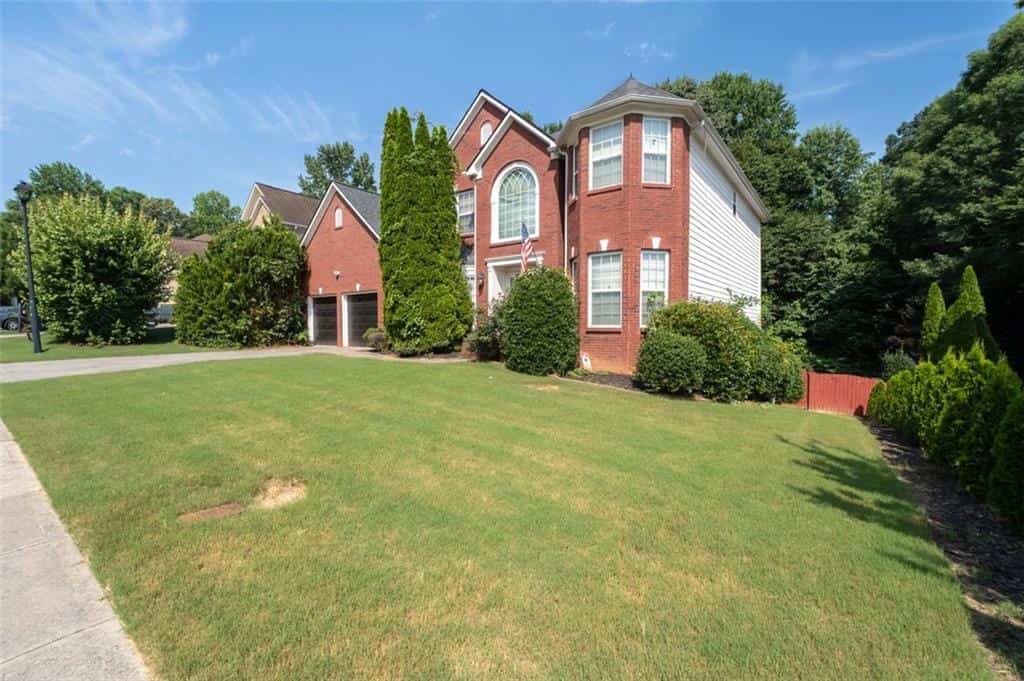 Listing photo 3
