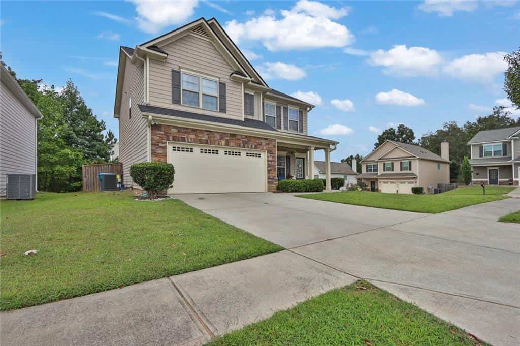 Listing photo 3