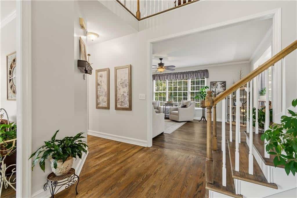 Listing photo 6