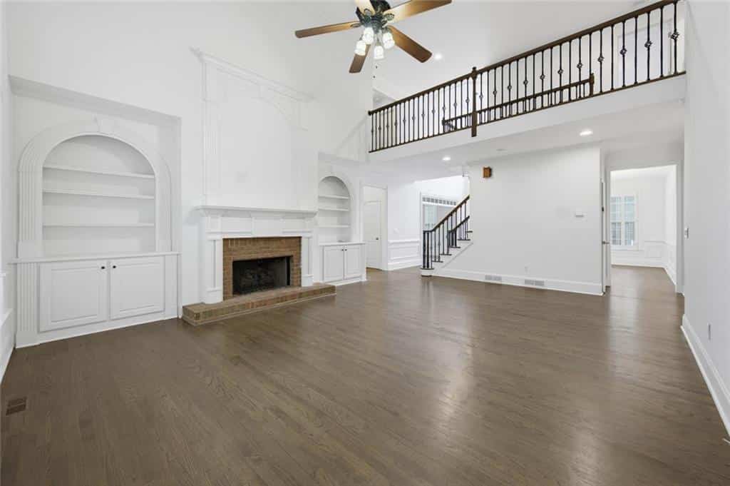 Listing photo 6