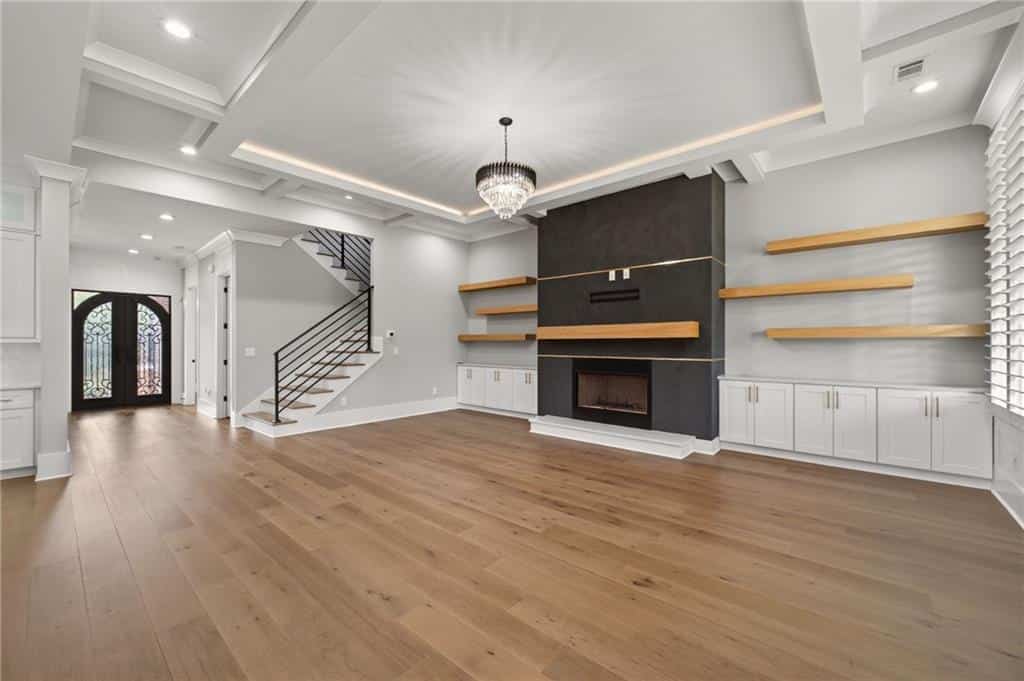 Listing photo 6